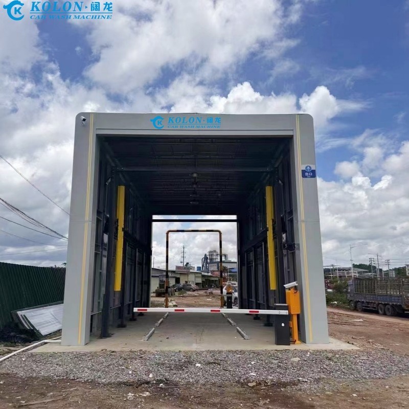 เครื่องซักผ้ารถบัส Kolon ขนาด 67kw พร้อมปุ่มหยุดความปลอดภัย และความเร็วในการซักผ้าสูงสุด 7 รถบัส/ชั่วโมง