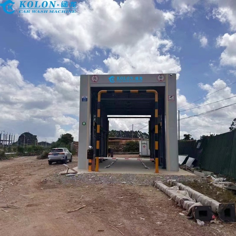 เครื่องซักผ้ารถบัส Kolon ขนาด 67kw พร้อมปุ่มหยุดความปลอดภัย และความเร็วในการซักผ้าสูงสุด 7 รถบัส/ชั่วโมง