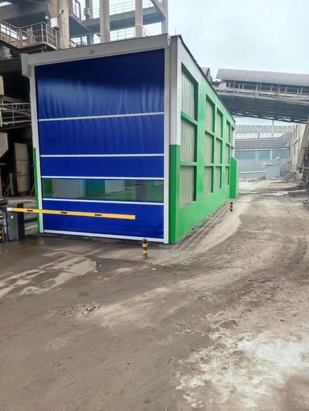 เครื่องซักผ้ารถบัสไฟฟ้า มีเวลาการซัก 3-5 นาที/รถยนต์ ความยาวในการซักไม่จํากัด